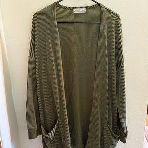 Zahara Green, One Size, Sweater with pockets! Excellent condition
